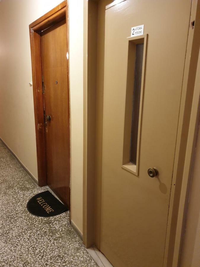 Apartment Cozy Next To Metro And Close To Acropolis! Athens