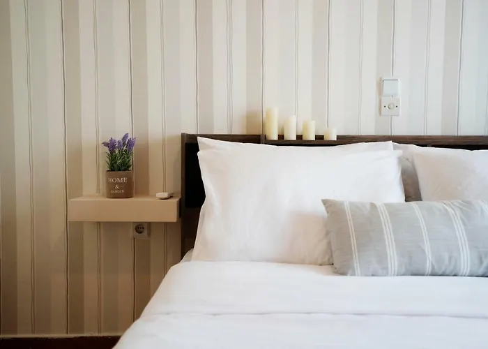 Cozy Apt Next To Metro And Close To Acropolis!